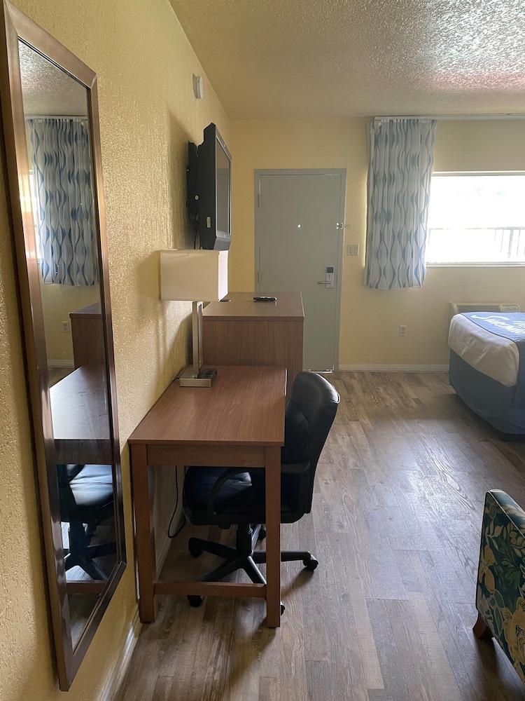 University Inn גיינסוויל מראה חיצוני תמונה